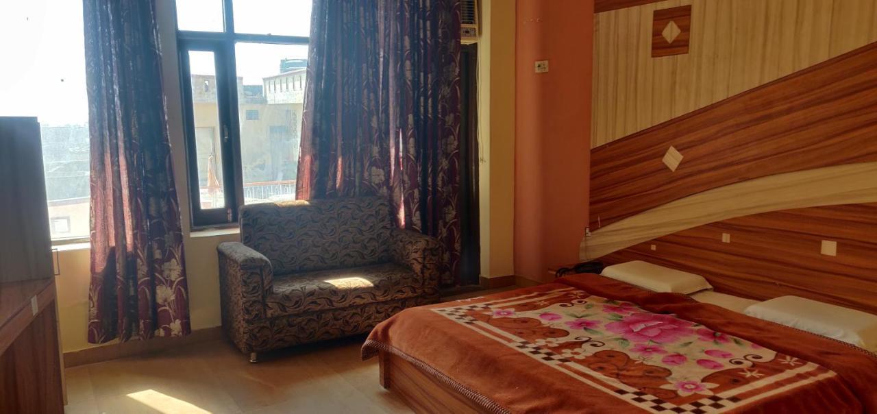 Hotel Shakuntala Katra  Exteriör bild